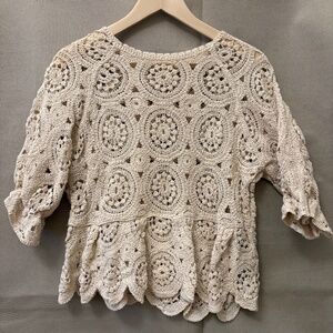 Solitaire Crocheted Top in cream, size small